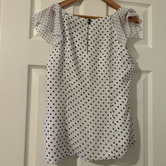 White House Black Market sleeveless blouse - Picture 2 of 2